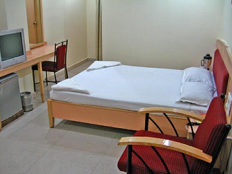Hotel Padmini Residency Хайдарабад Экстерьер фото